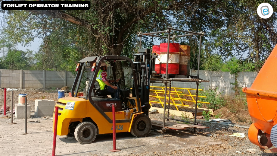 The Ultimate Forklift Operator Certification Guide: How to Ensure 100% Site Compliance